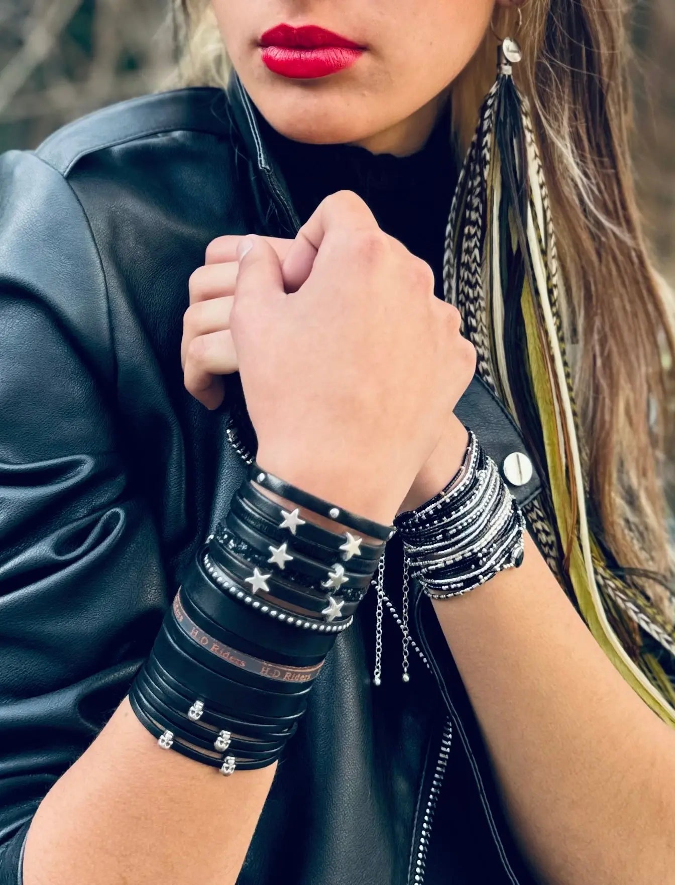 Manchette multi liens en cuir noir "Lucky Stars" - Mahana Bijoux