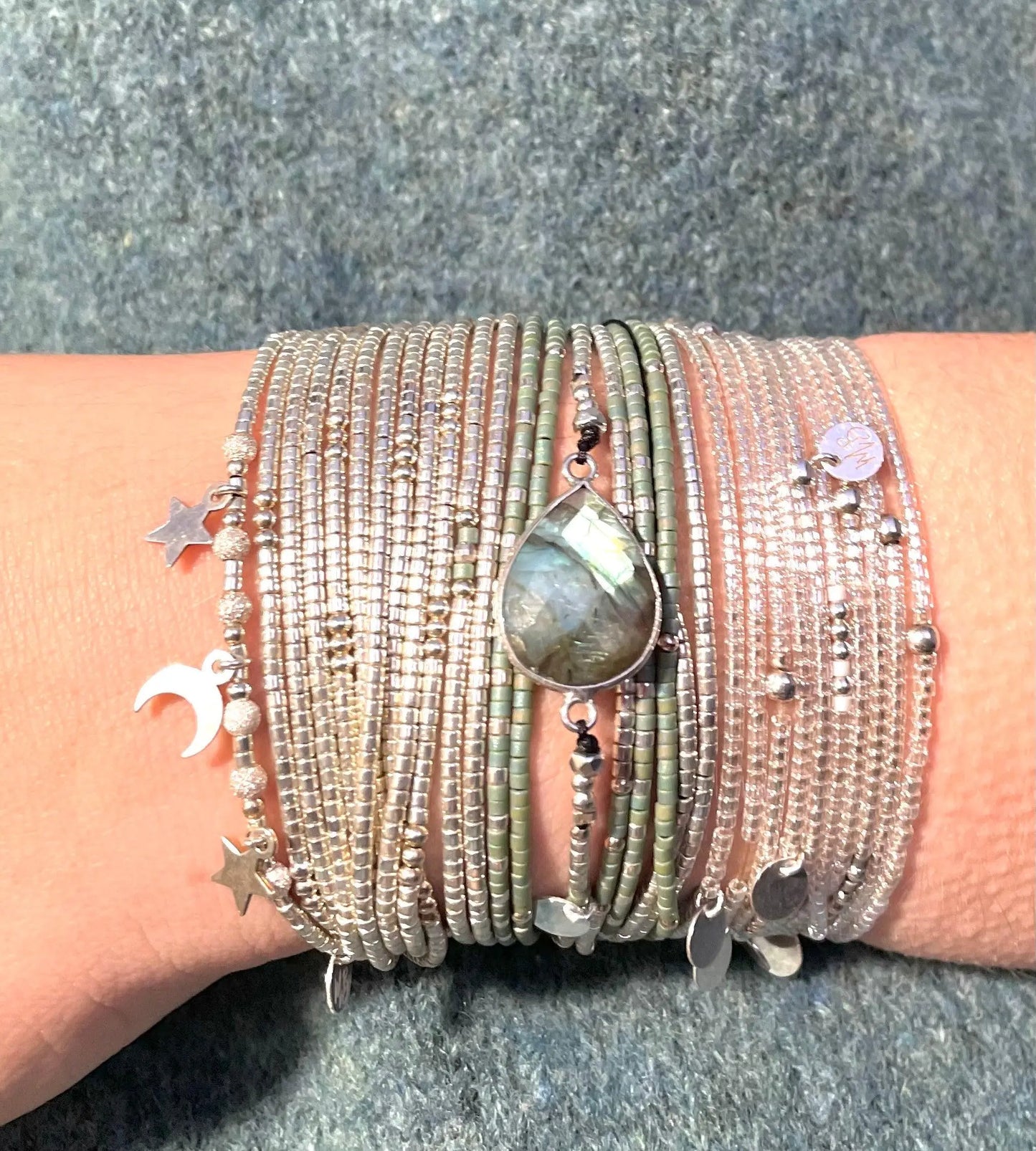 Bracelet multi tours “La Kiara” en argent 925 et sa pierre Labradorite - Mahana Bijoux