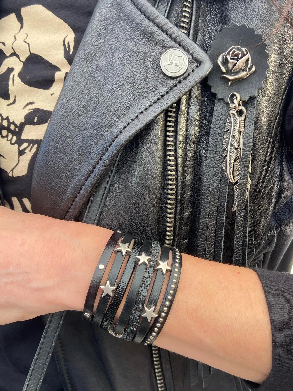 Manchette multi liens en cuir noir "Lucky Stars"
