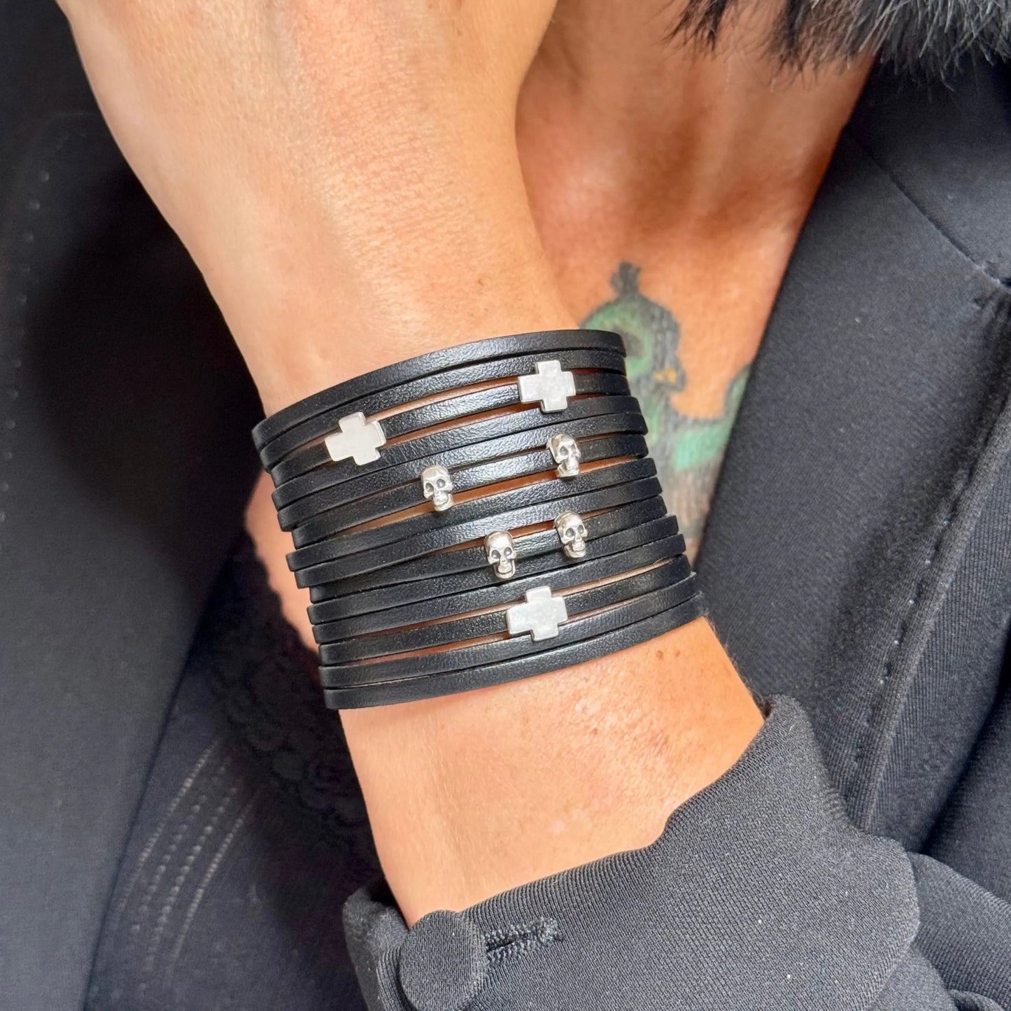 OBLIVION SPARK–Manchette en cuir 5 cm (Collection les Âmes Vagabondes)