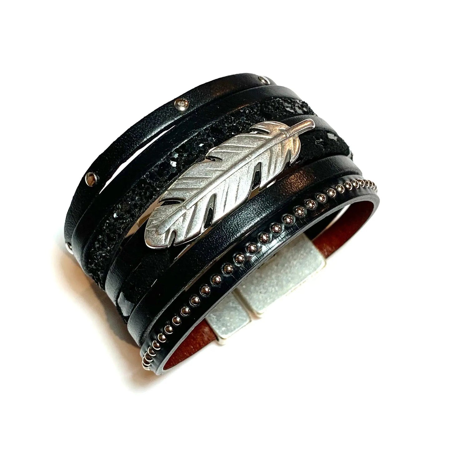 Manchette en cuir et sa plume - Mahana Bijoux