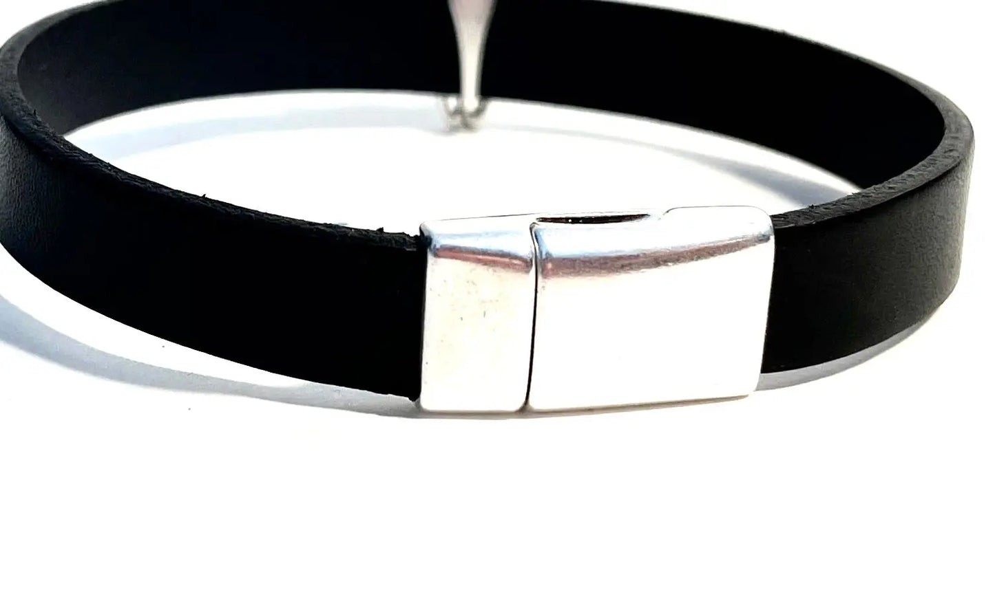 Bracelet en cuir noir et la "Big Stars" - Mahana Bijoux