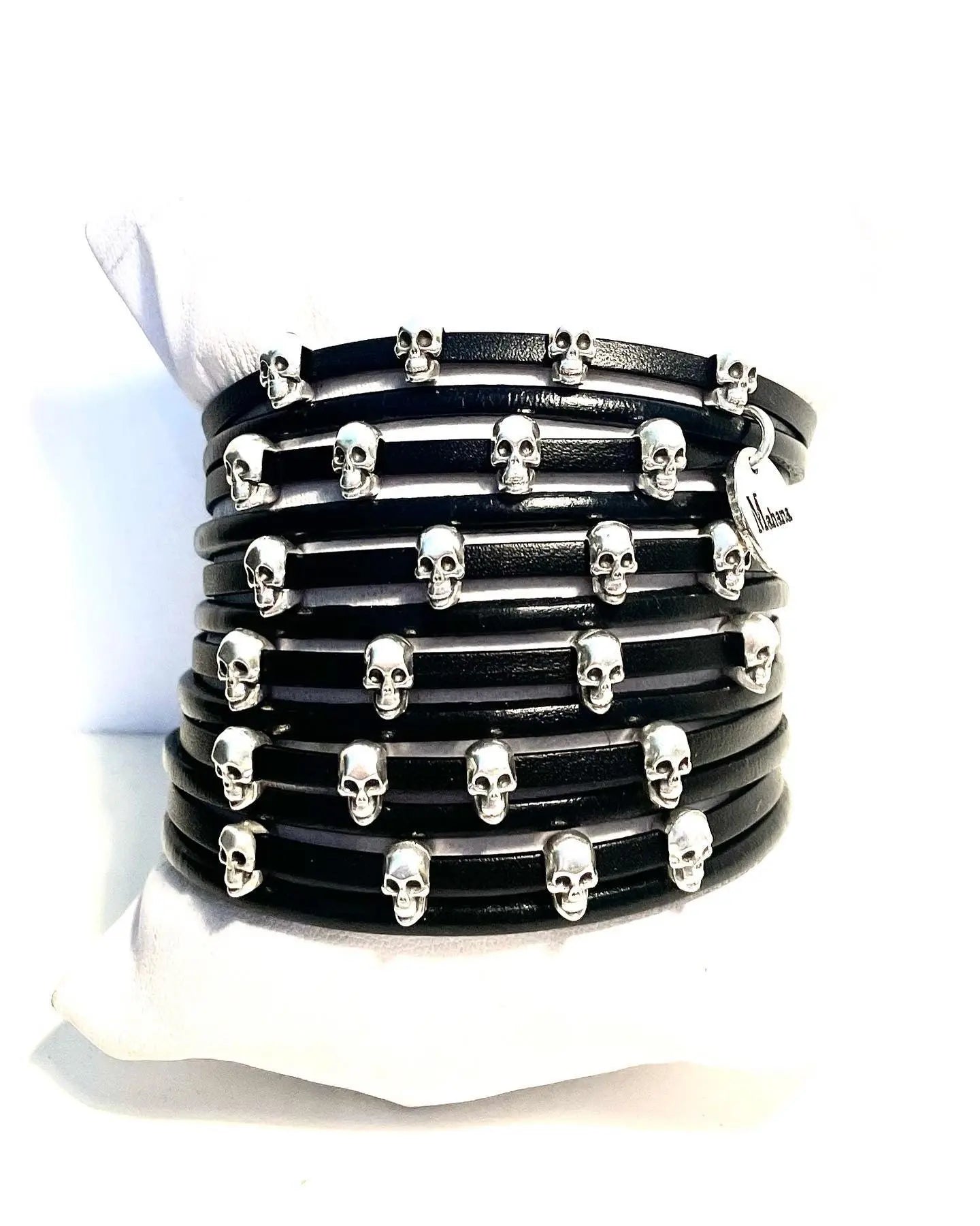 Manchette en cuir noir Skull Lisbonne - Mahana Bijoux