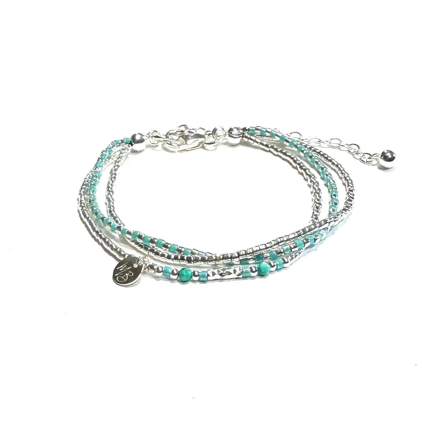 Bracelet 3 rangs en argent 925,perles Miyuki et perles du Pérou. Le Giuseppa possède une chaine d'extension de 5 cm .
