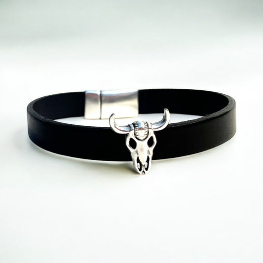 Bracelet en cuir noir et son buffle en zamak
